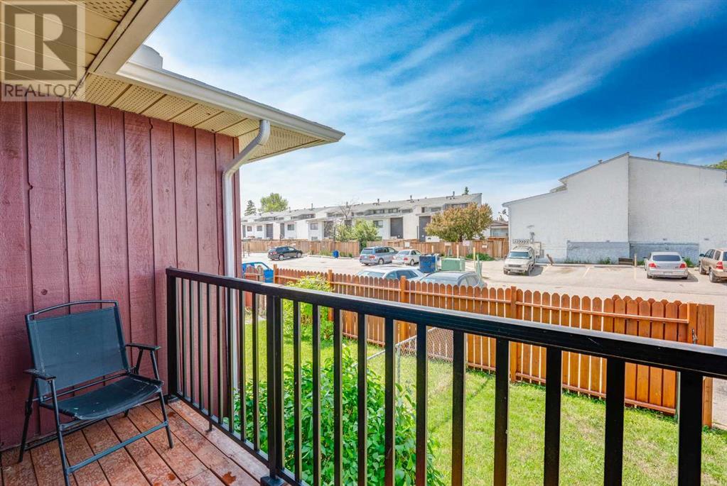 Single Family House Bi-level for Sale in E   Street SE Forest Lawn Calgary 