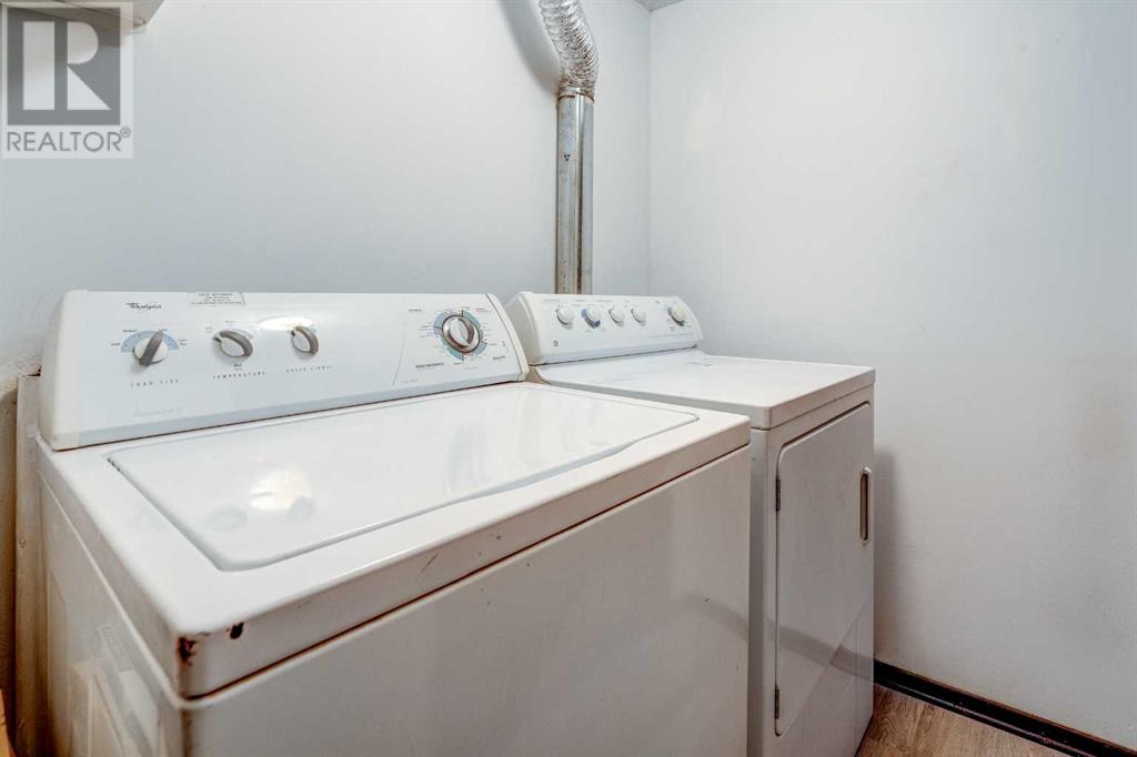 Single Family House Bi-level for Sale in E   Street SE Forest Lawn Calgary 