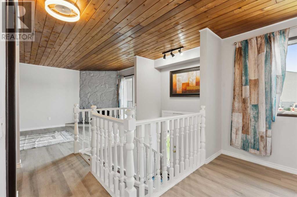Single Family House Bi-level for Sale in E   Street SE Forest Lawn Calgary 