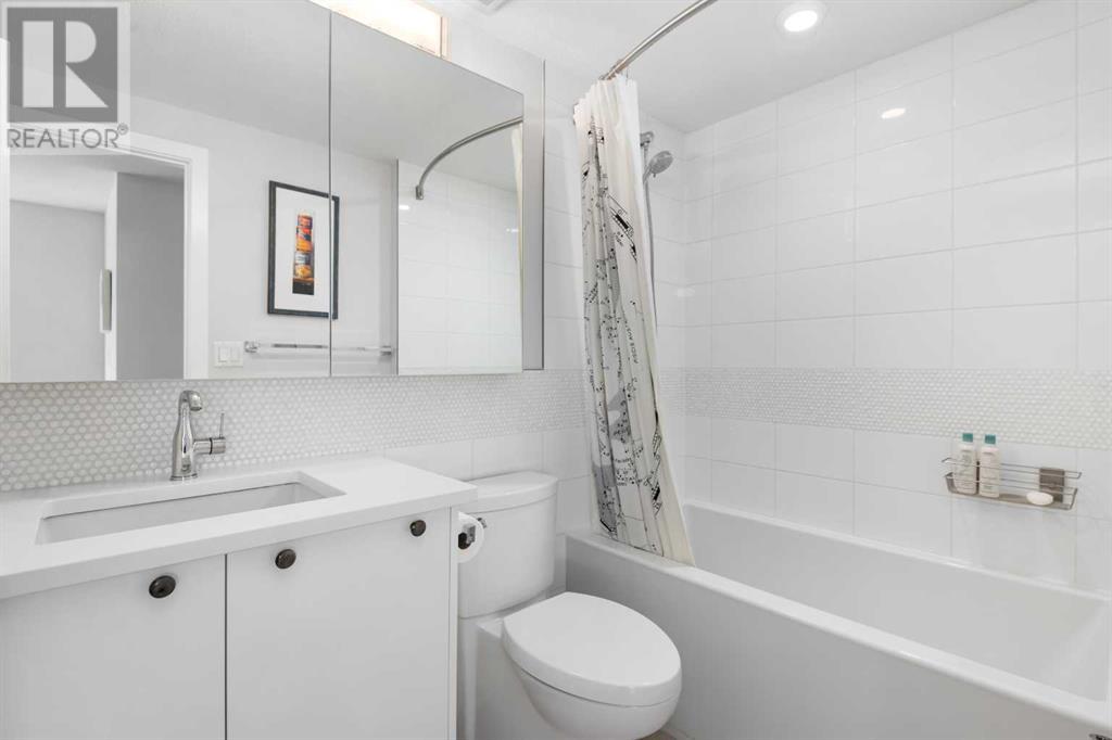 Single Family House for Sale in    Avenue NW Hillhurst Calgary 