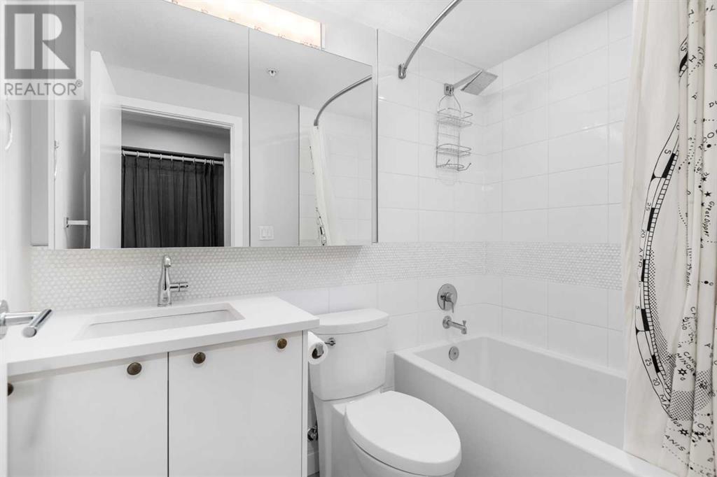 Single Family House for Sale in    Avenue NW Hillhurst Calgary 