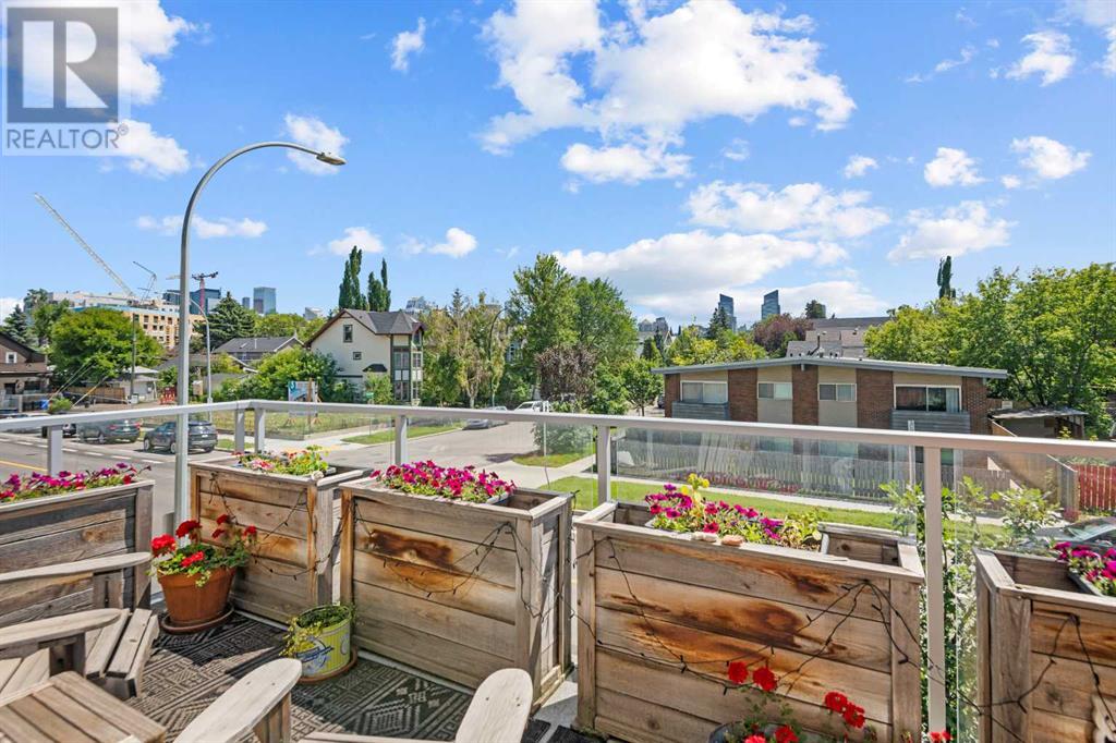 Single Family House for Sale in    Avenue NW Hillhurst Calgary 