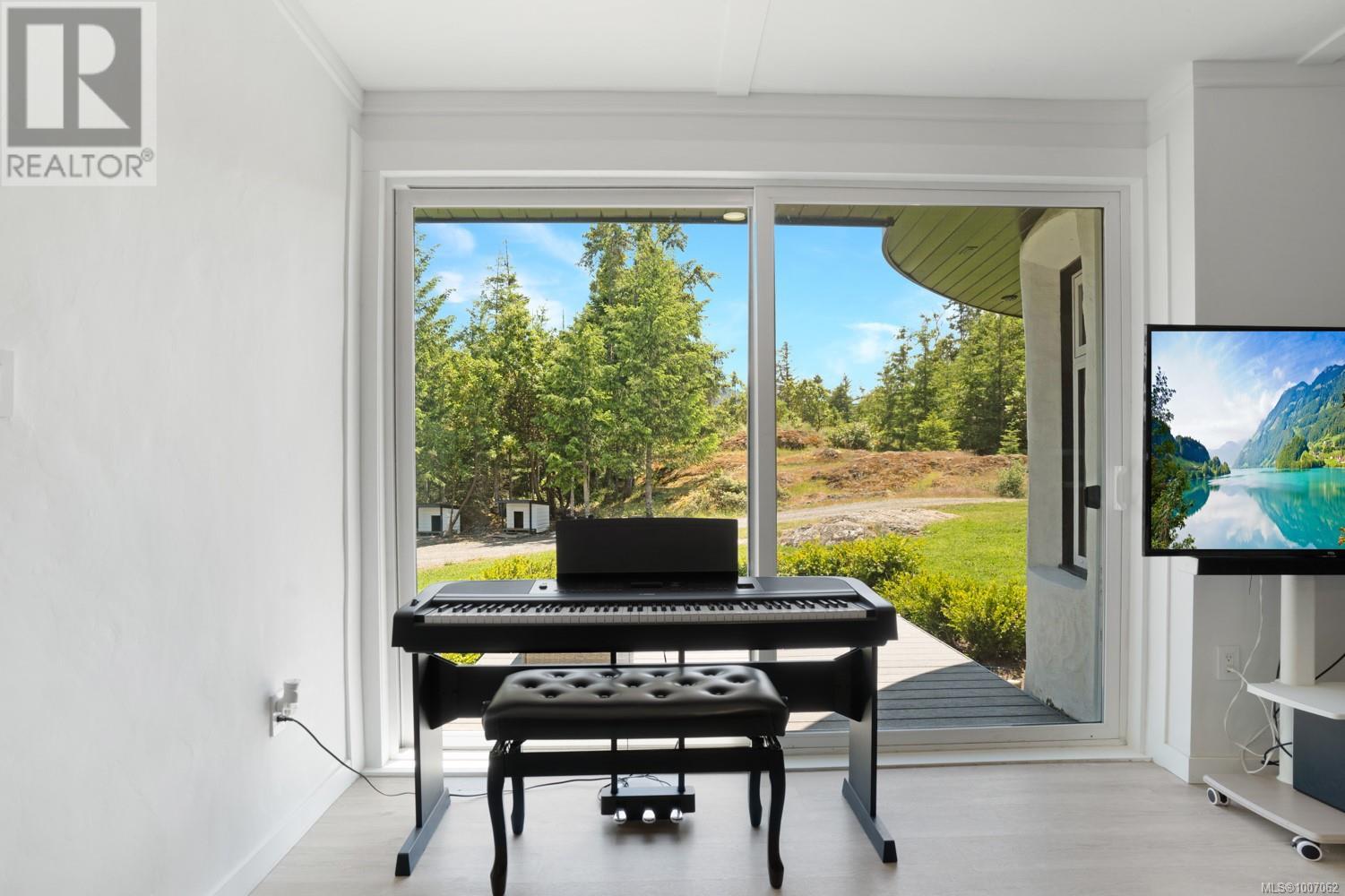 Photo 46 of 5876 Stoltze Rd, Duncan BC