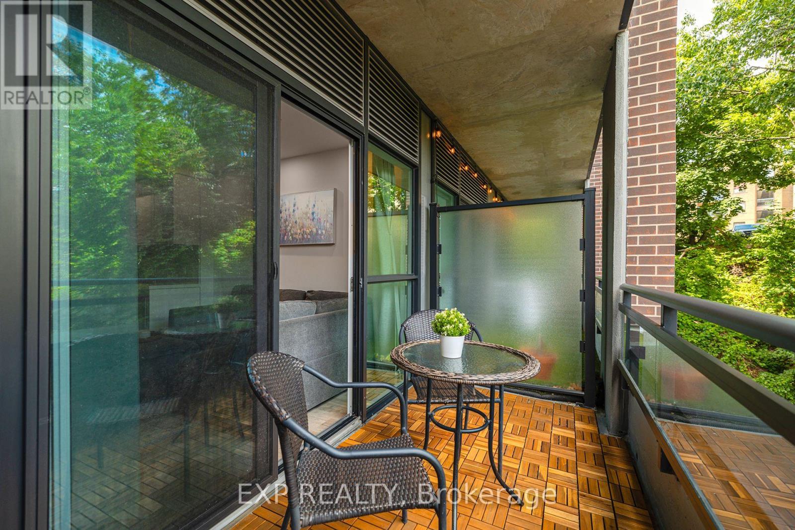 Photo 9 of 310 25 Neighbourhood Lane, Toronto ON