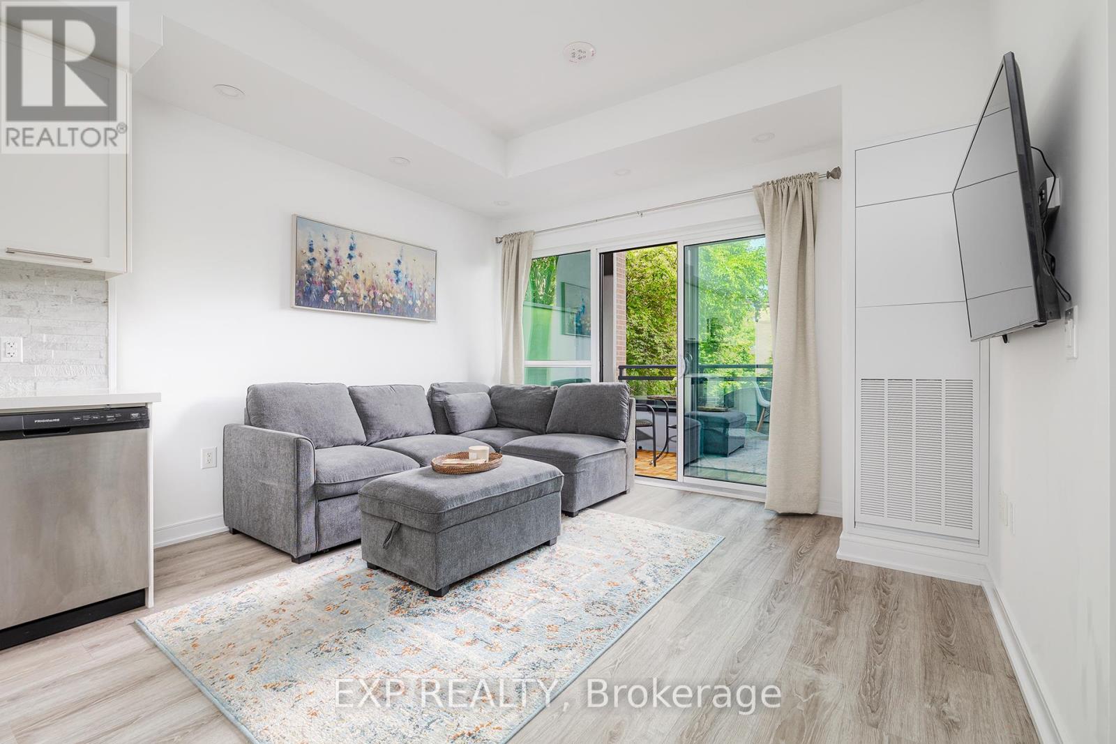Photo 8 of 310 25 Neighbourhood Lane, Toronto ON
