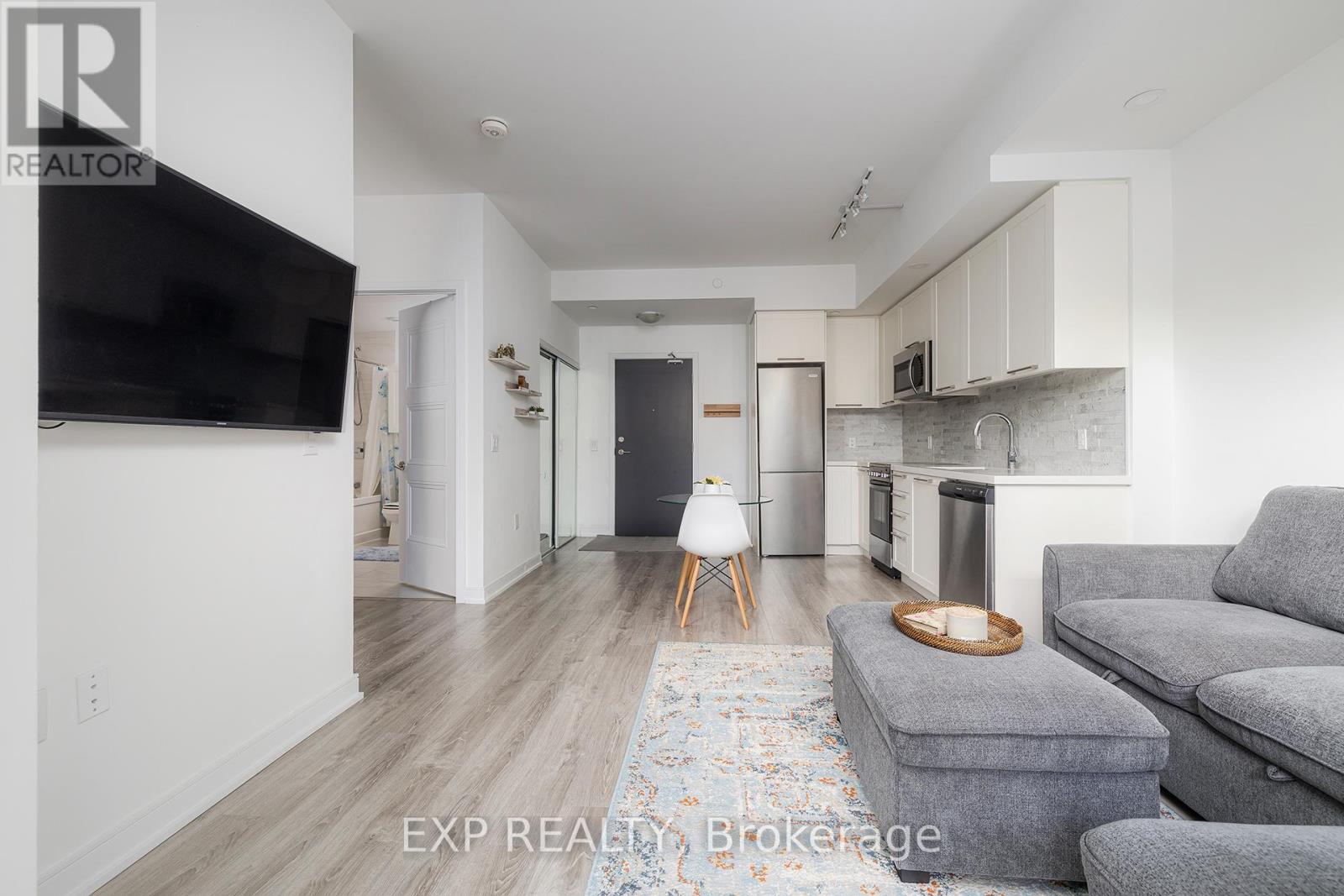 Photo 6 of 310 25 Neighbourhood Lane, Toronto ON