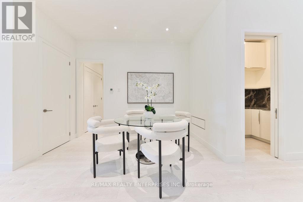 Photo 41 of 34 Onaway Road, Mississauga ON