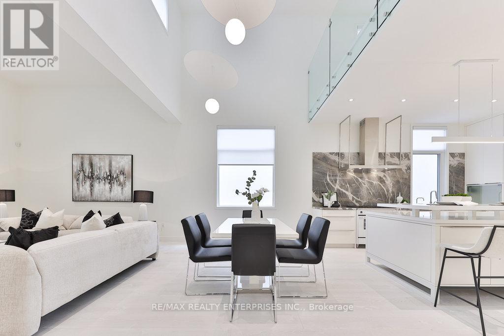 Photo 20 of 34 Onaway Road, Mississauga ON