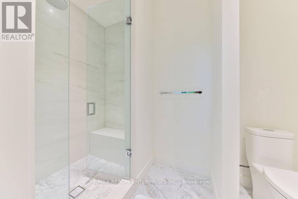 Photo 23 of 34 Onaway Road, Mississauga ON