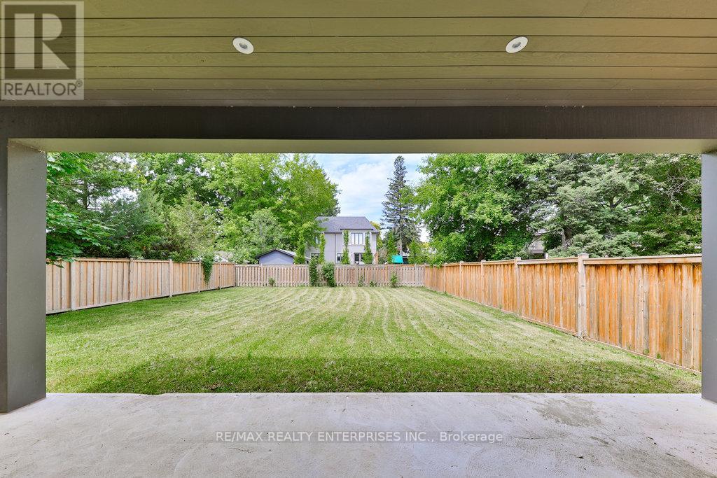 Photo 25 of 34 Onaway Road, Mississauga ON