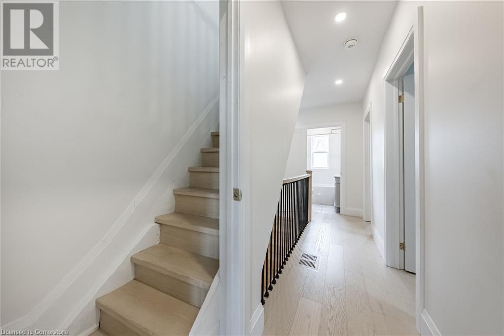 Photo 7 of 302 Dunsmure Road, Hamilton ON