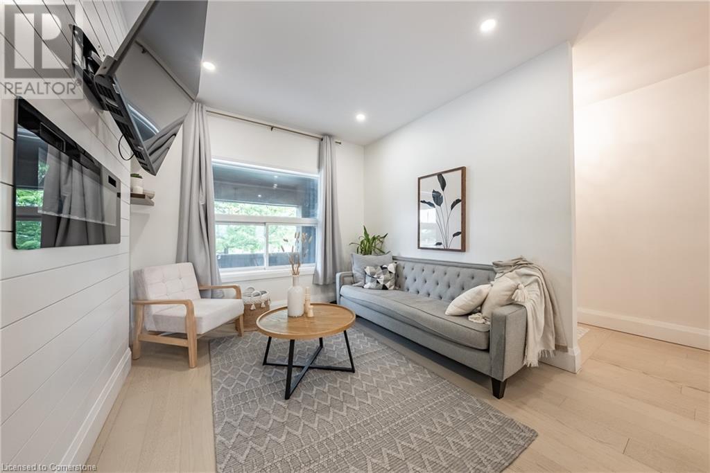 Photo 21 of 302 Dunsmure Road, Hamilton ON