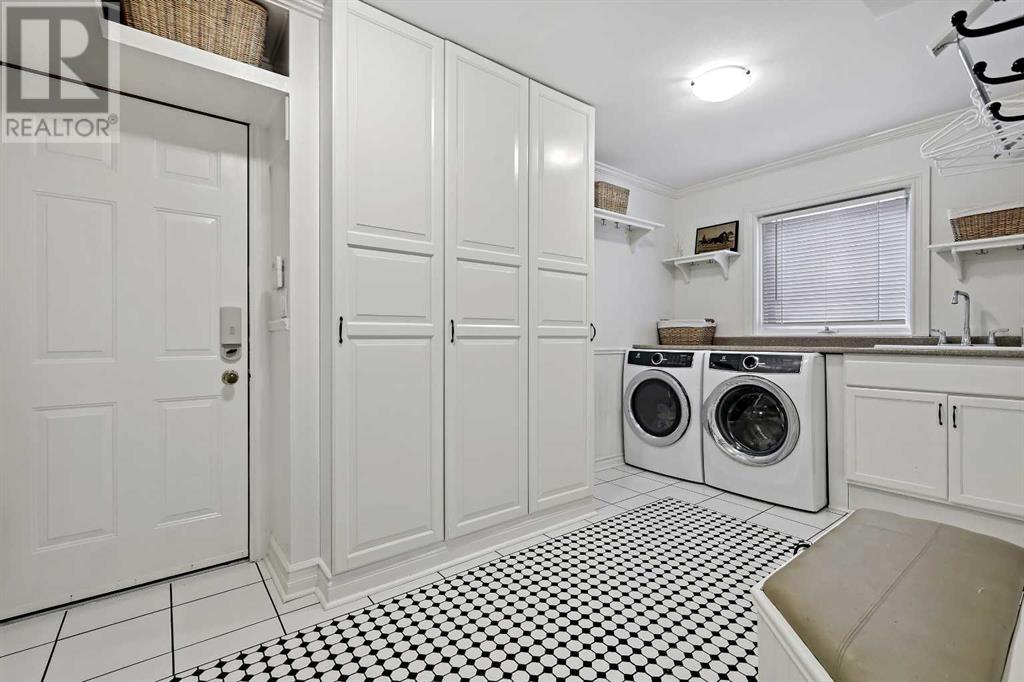 Single Family House for Sale in  Woodhaven Crescent SW Woodbine Calgary 