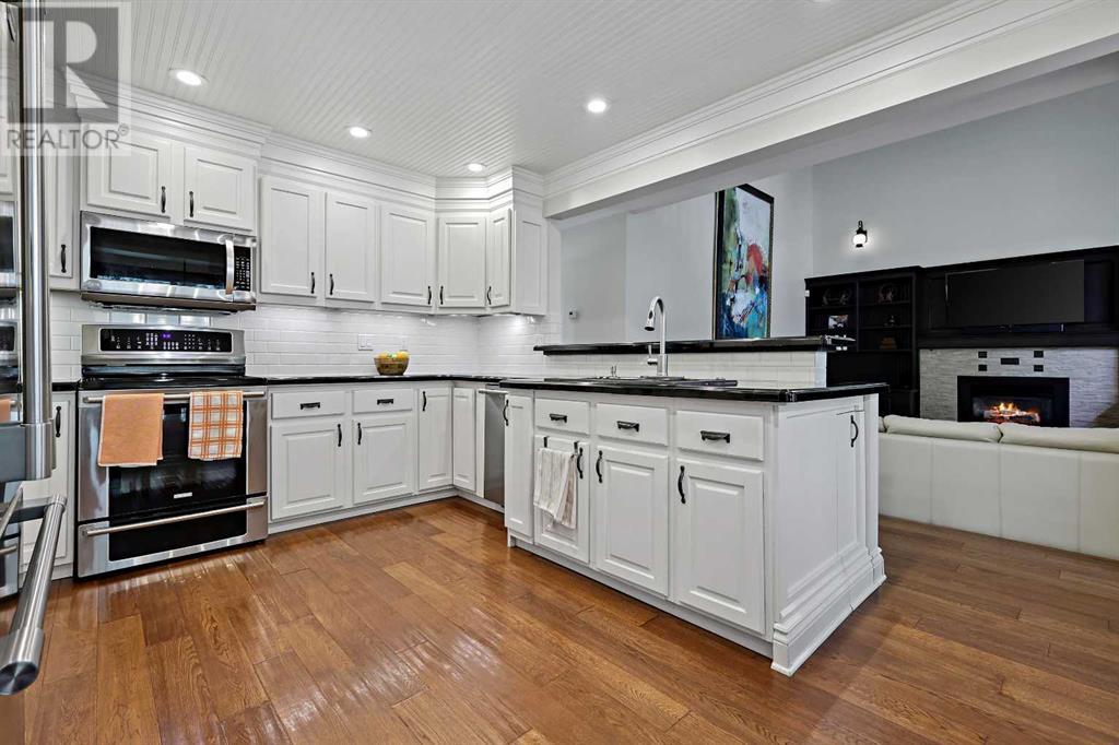 Single Family House for Sale in  Woodhaven Crescent SW Woodbine Calgary 