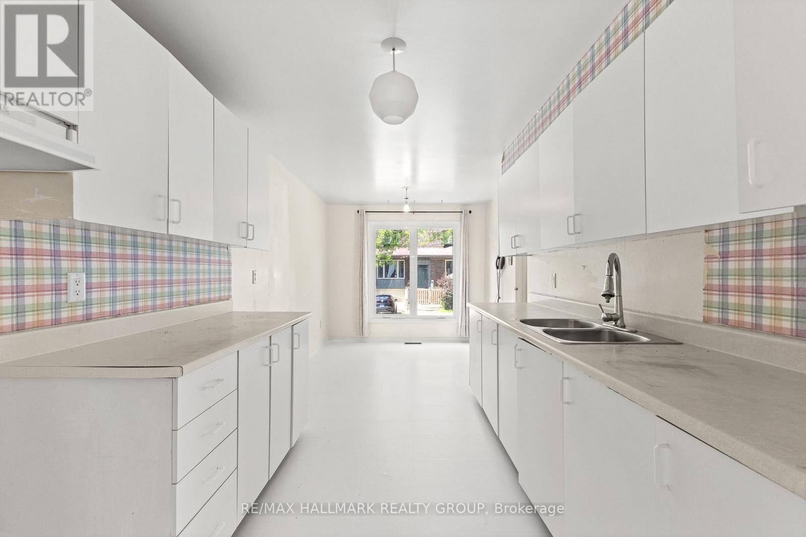 Photo 28 of 55 River Garden Private, Ottawa ON