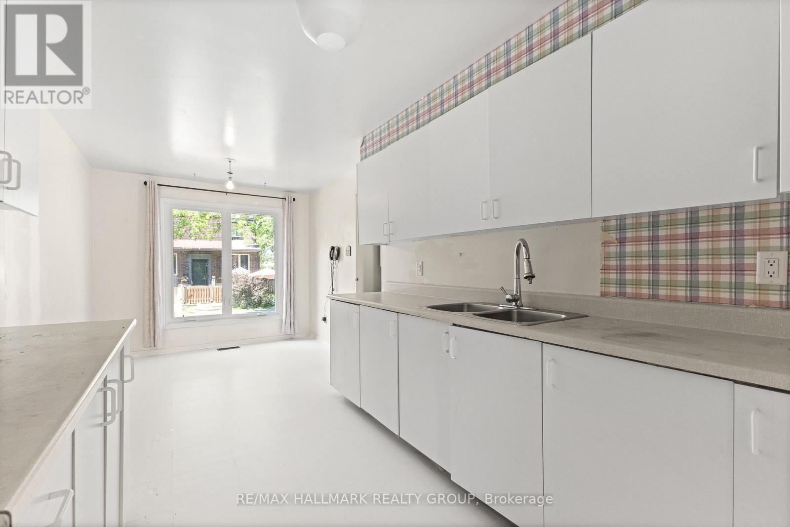Photo 26 of 55 River Garden Private, Ottawa ON
