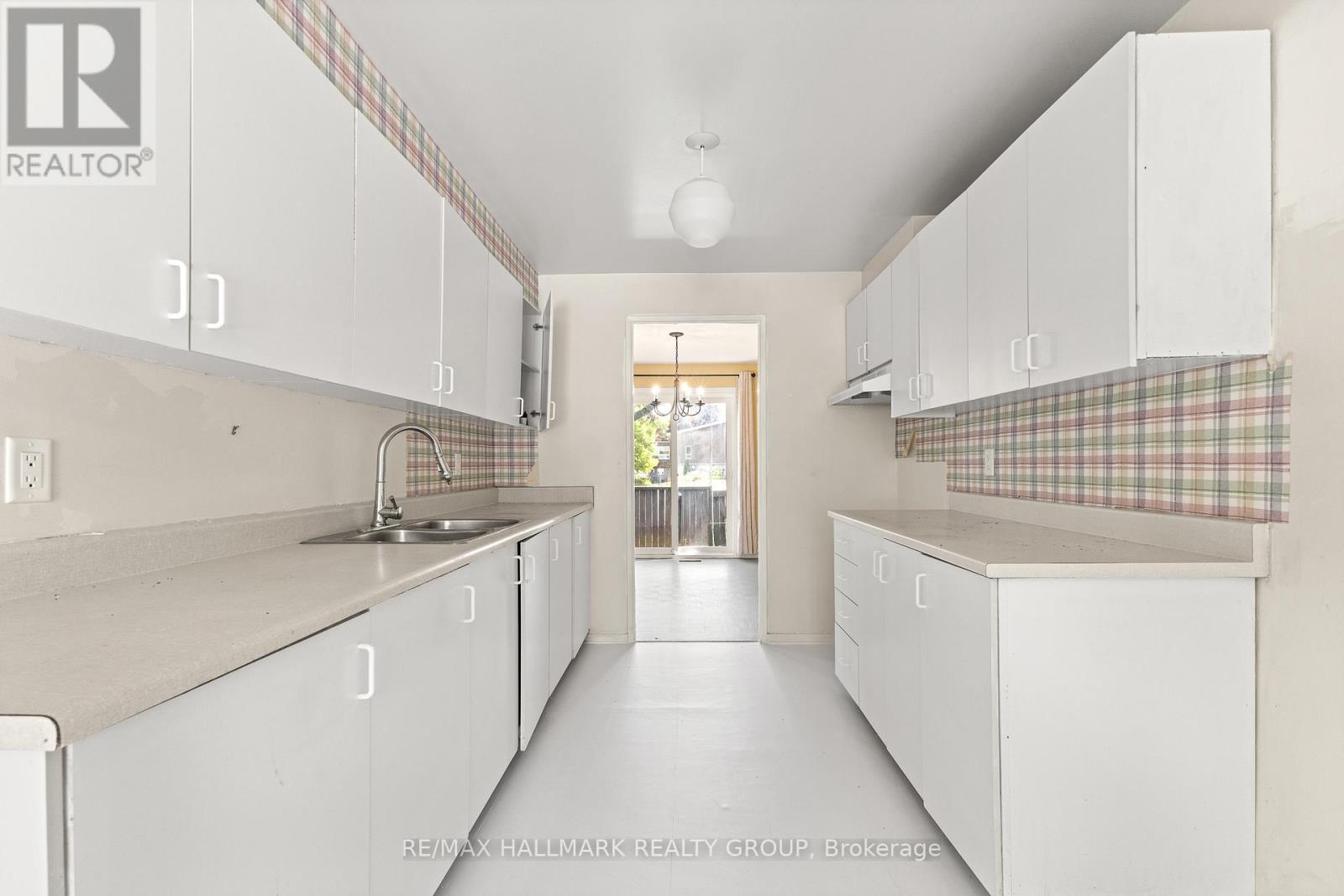 Photo 31 of 55 River Garden Private, Ottawa ON