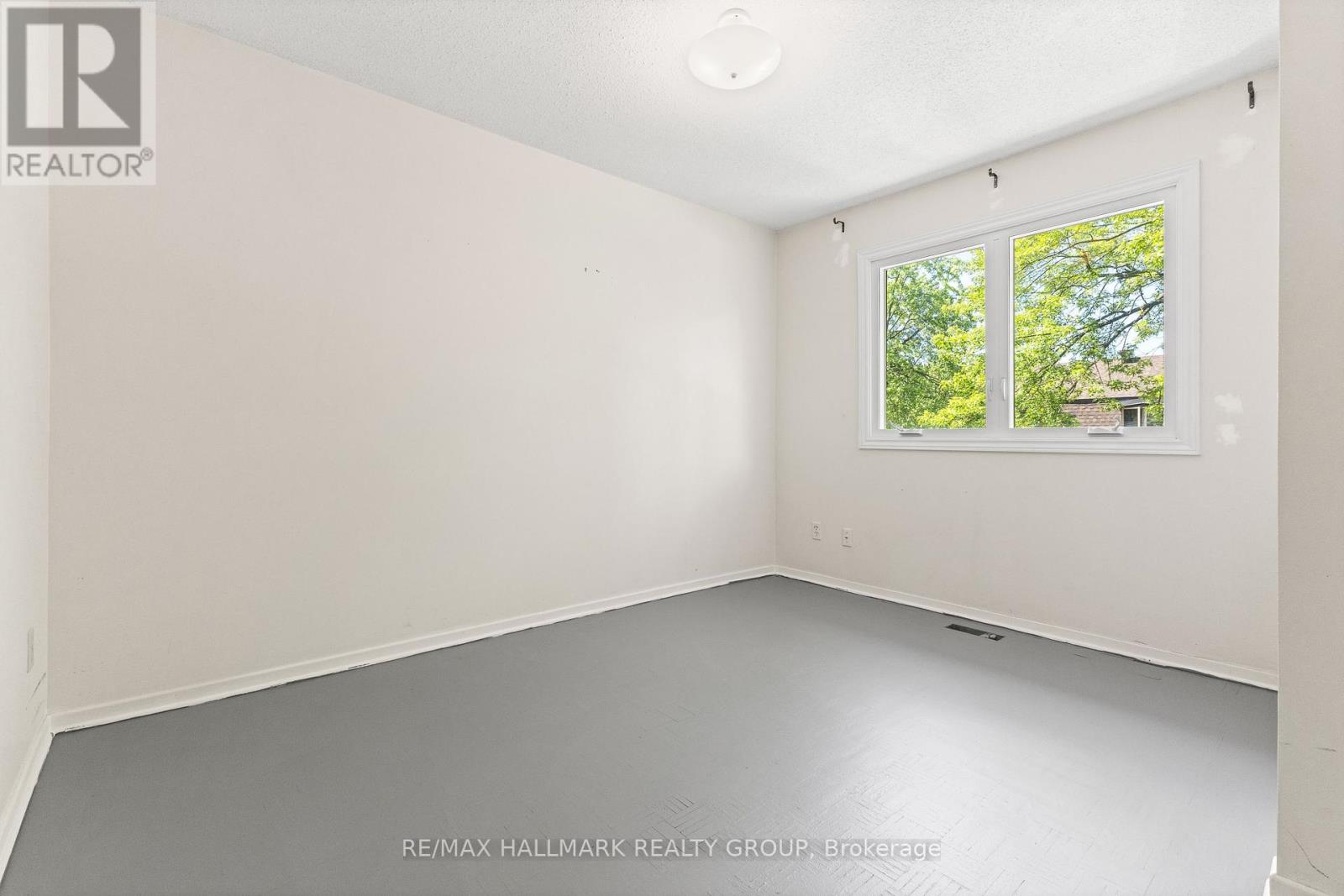 Photo 3 of 55 River Garden Private, Ottawa ON