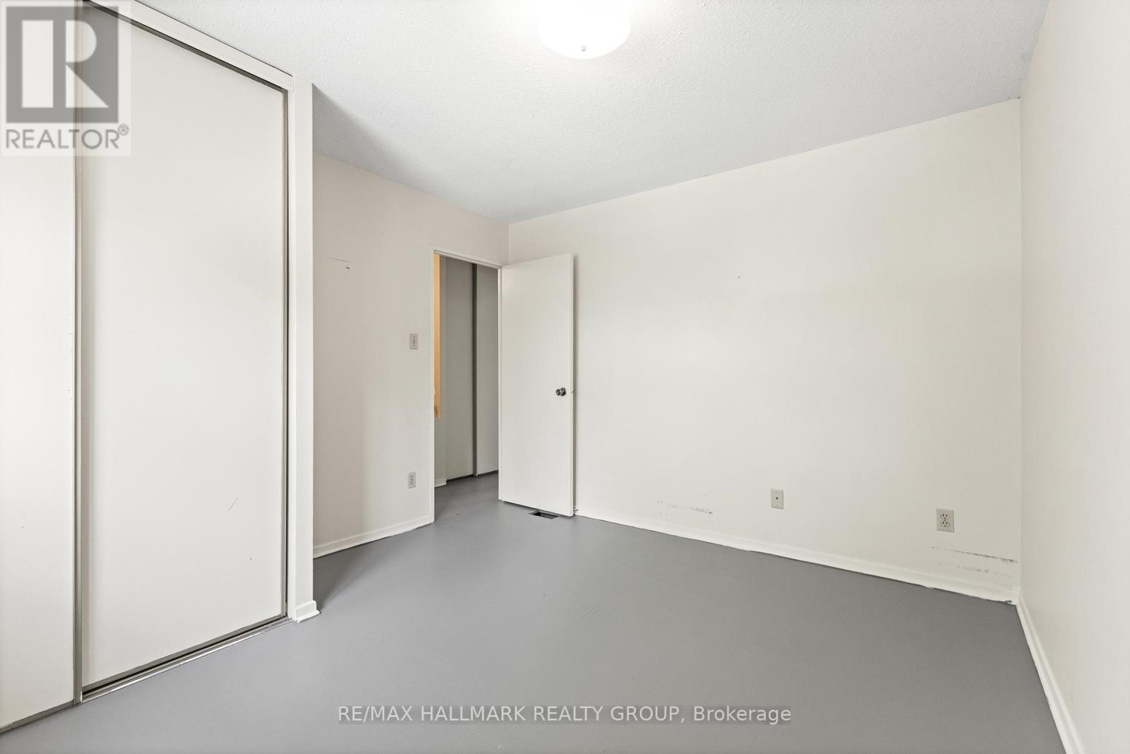Photo 29 of 55 River Garden Private, Ottawa ON