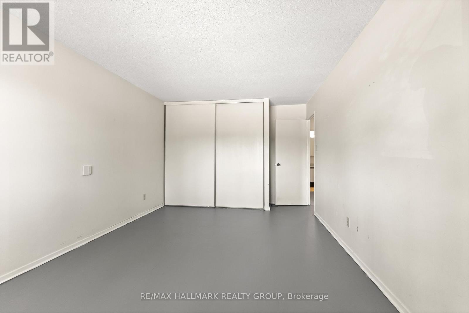 Photo 33 of 55 River Garden Private, Ottawa ON