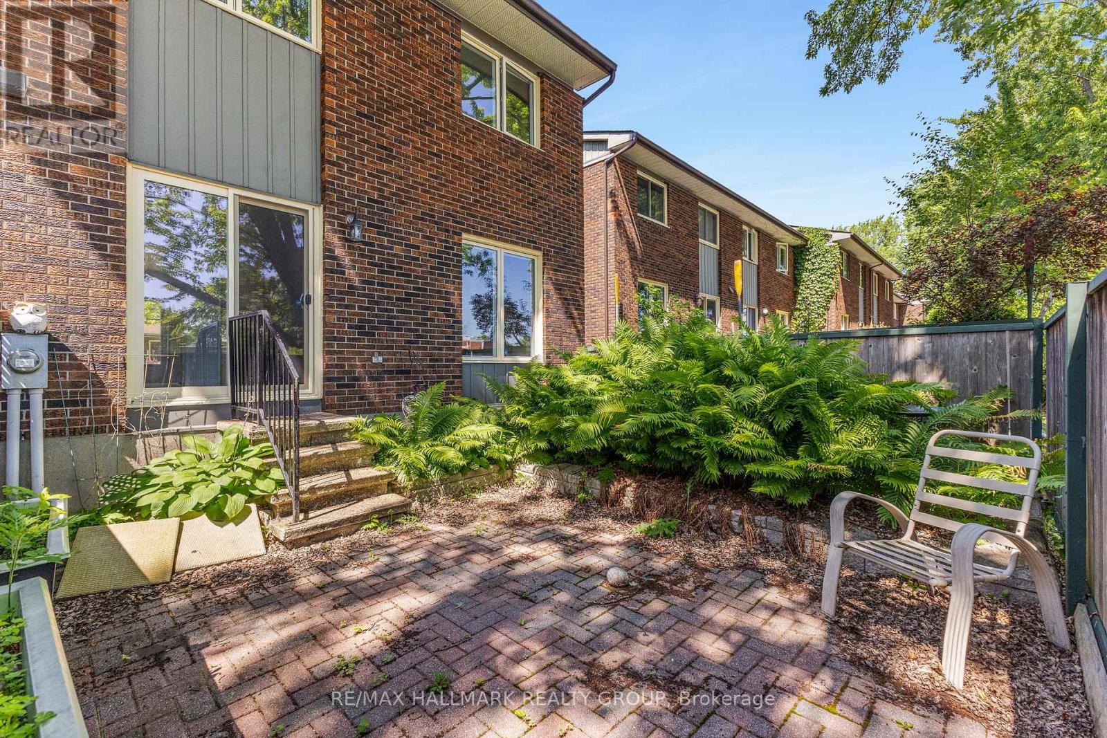 Photo 11 of 55 River Garden Private, Ottawa ON