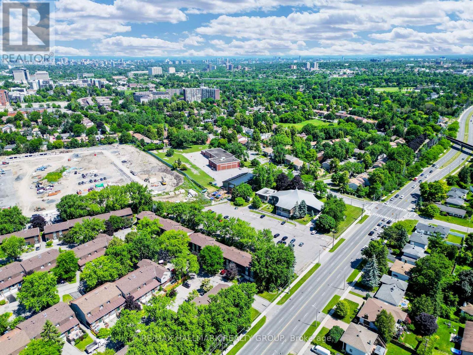 Photo 23 of 55 River Garden Private, Ottawa ON