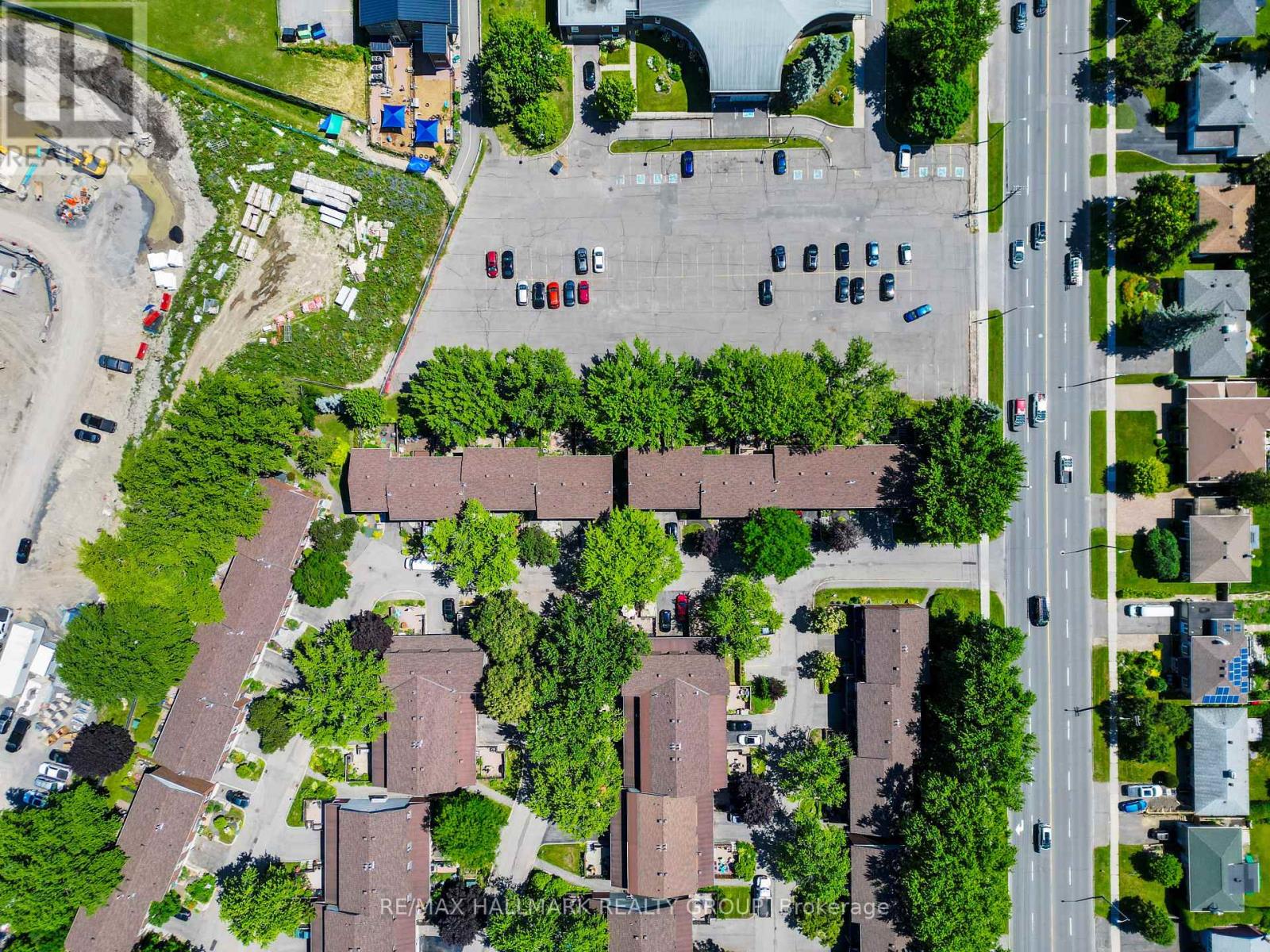 Photo 4 of 55 River Garden Private, Ottawa ON