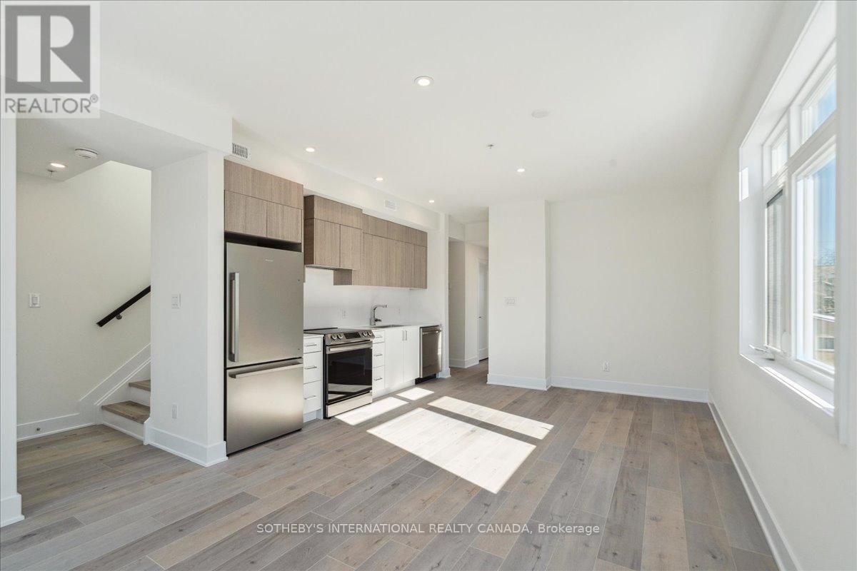 Photo 29 of 683 Melbourne Avenue, Ottawa ON