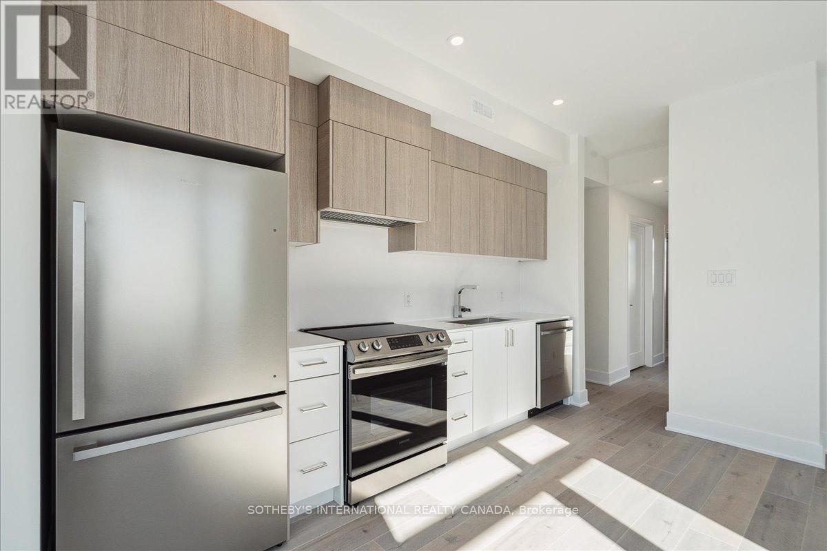 Photo 27 of 683 Melbourne Avenue, Ottawa ON