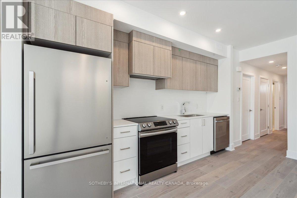 Photo 22 of 683 Melbourne Avenue, Ottawa ON