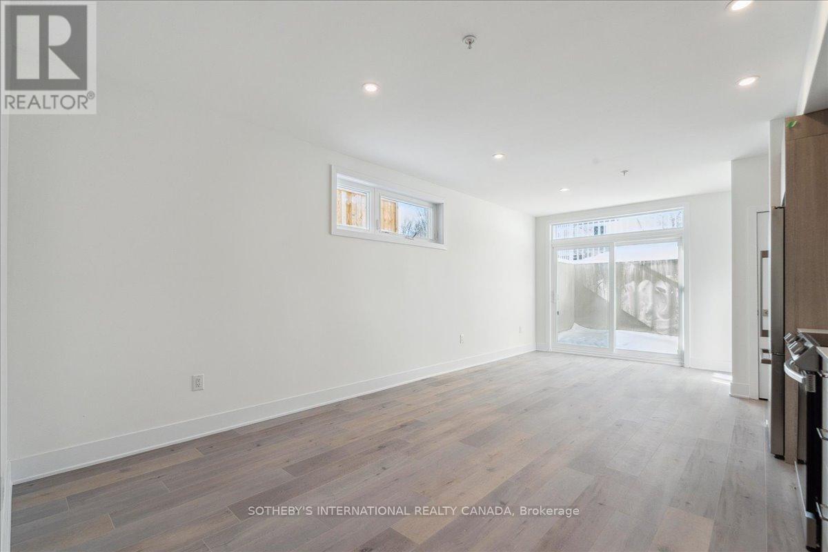 Photo 18 of 683 Melbourne Avenue, Ottawa ON
