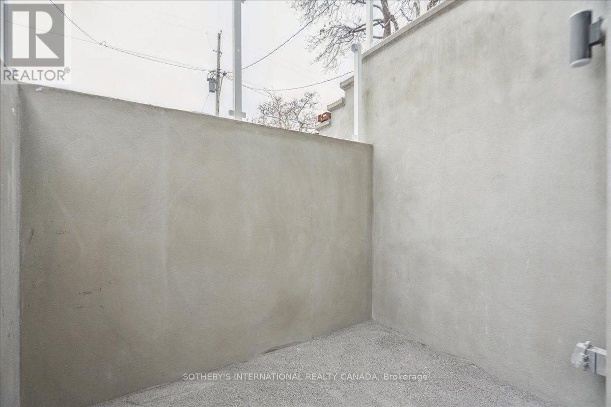 Photo 35 of 683 Melbourne Avenue, Ottawa ON