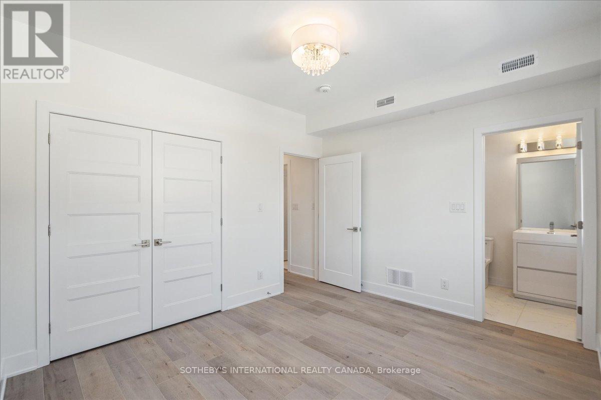 Photo 6 of 683 Melbourne Avenue, Ottawa ON