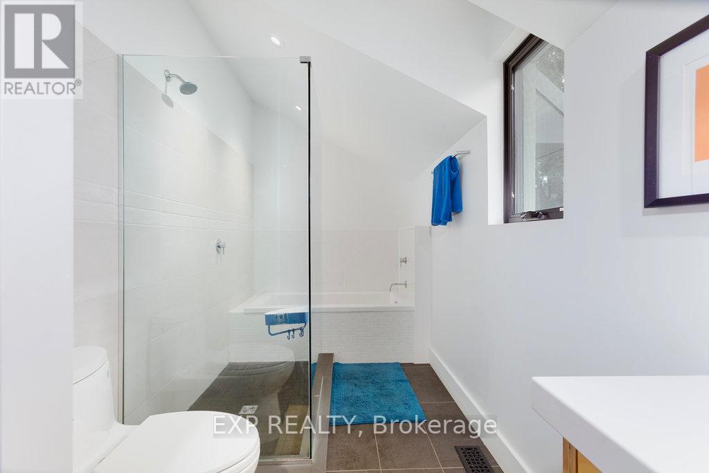 Photo 18 of 179 Mountbatten Avenue, Ottawa ON