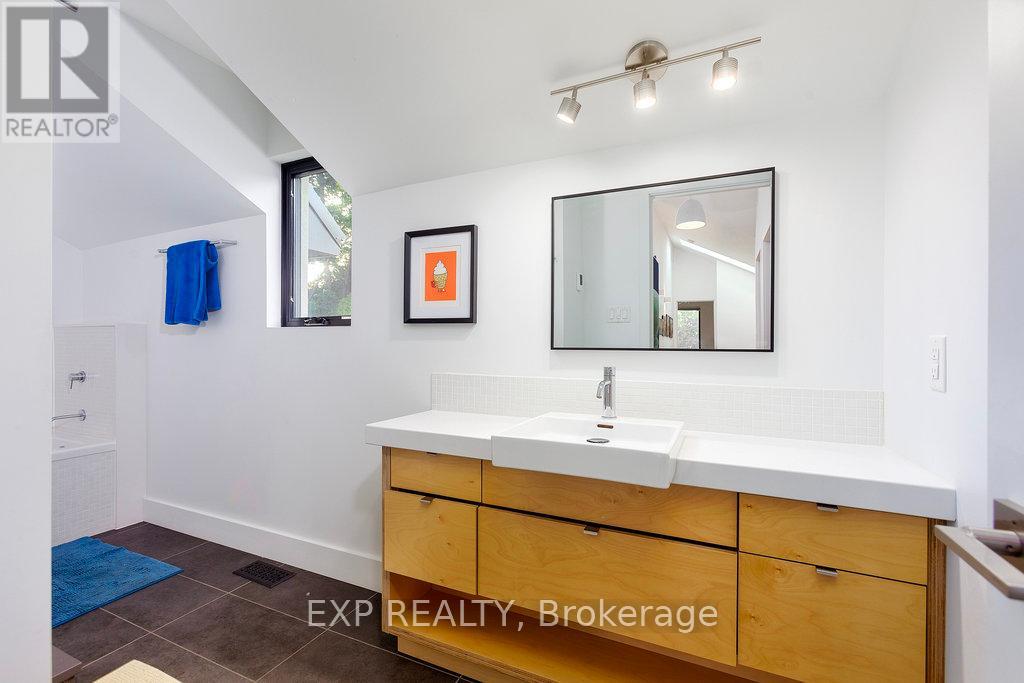 Photo 4 of 179 Mountbatten Avenue, Ottawa ON