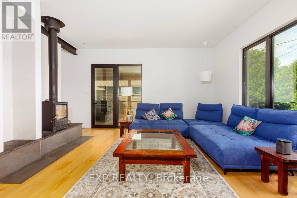 Photo 11 of 179 Mountbatten Avenue, Ottawa ON