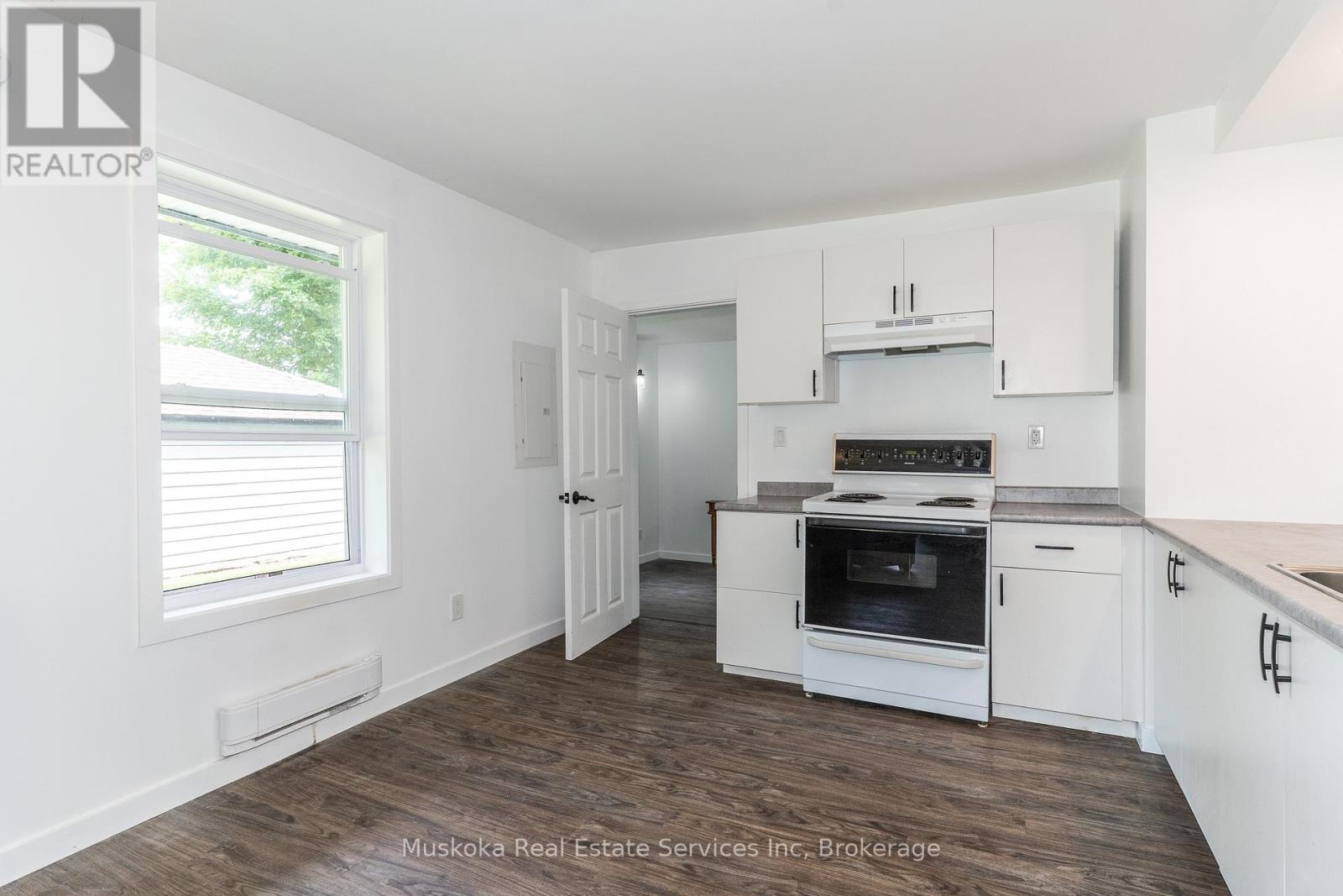 Photo 15 of 132 Mcmurray Street, Bracebridge ON