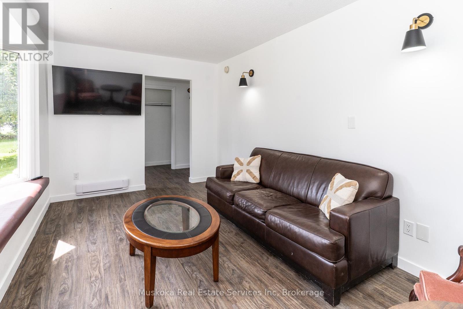 Photo 6 of 132 Mcmurray Street, Bracebridge ON