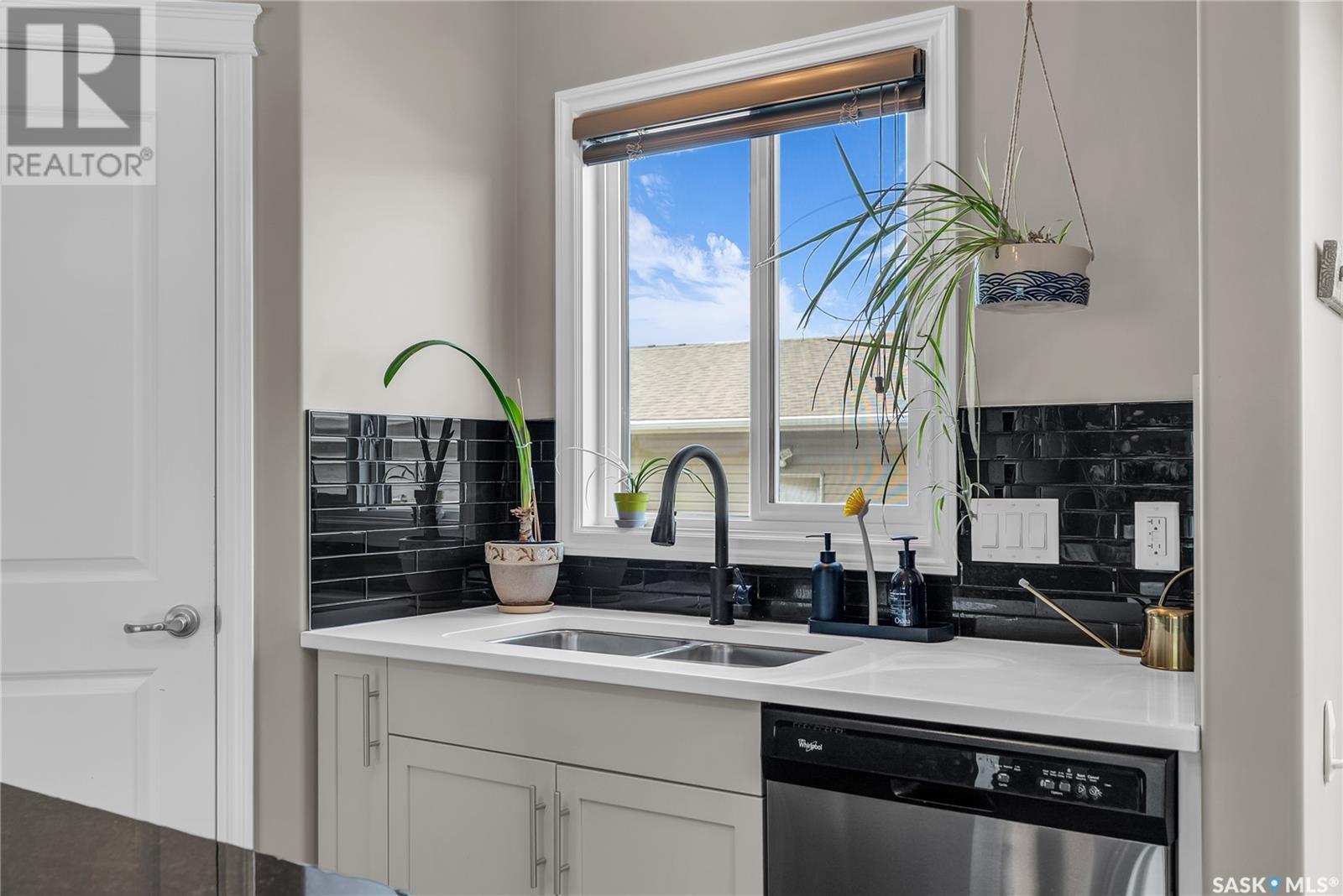 Single Family House 2 Level for Sale in  Maningas BEND Saskatoon 