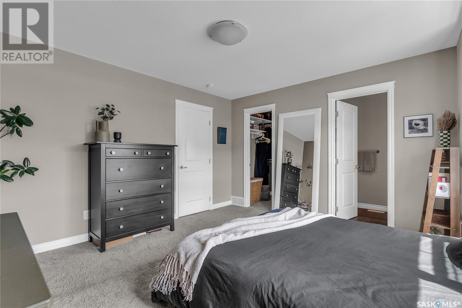 Single Family House 2 Level for Sale in  Maningas BEND Saskatoon 