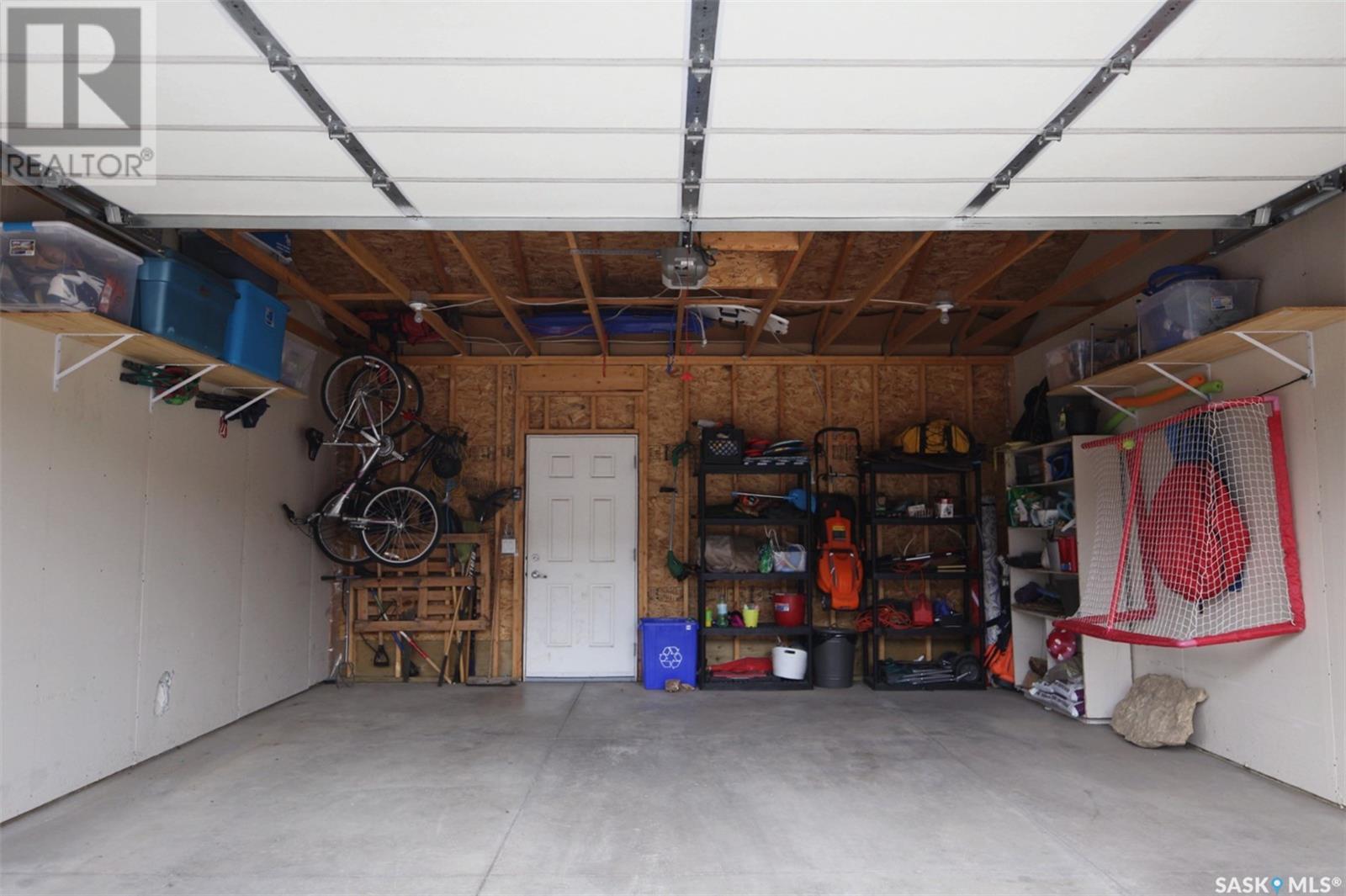 Single Family House 2 Level for Sale in  Maningas BEND Saskatoon 