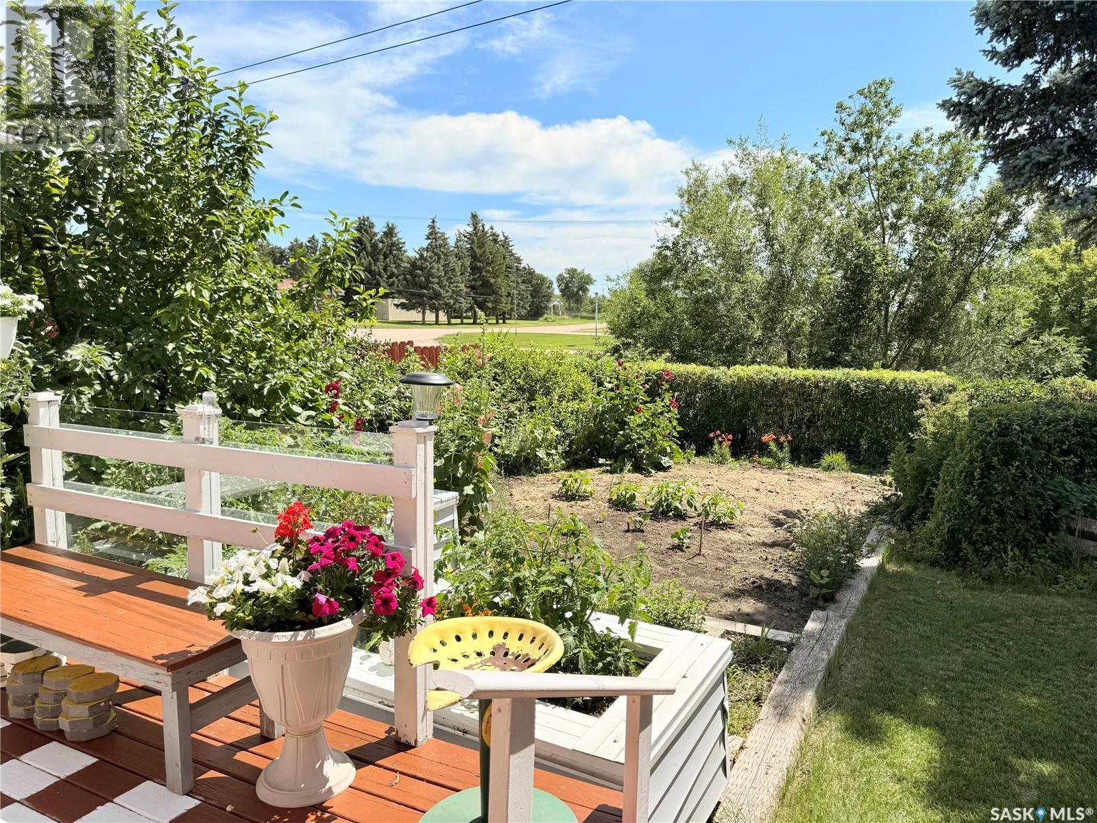 Photo 42 of 51 Tufts Crescent, Outlook SK