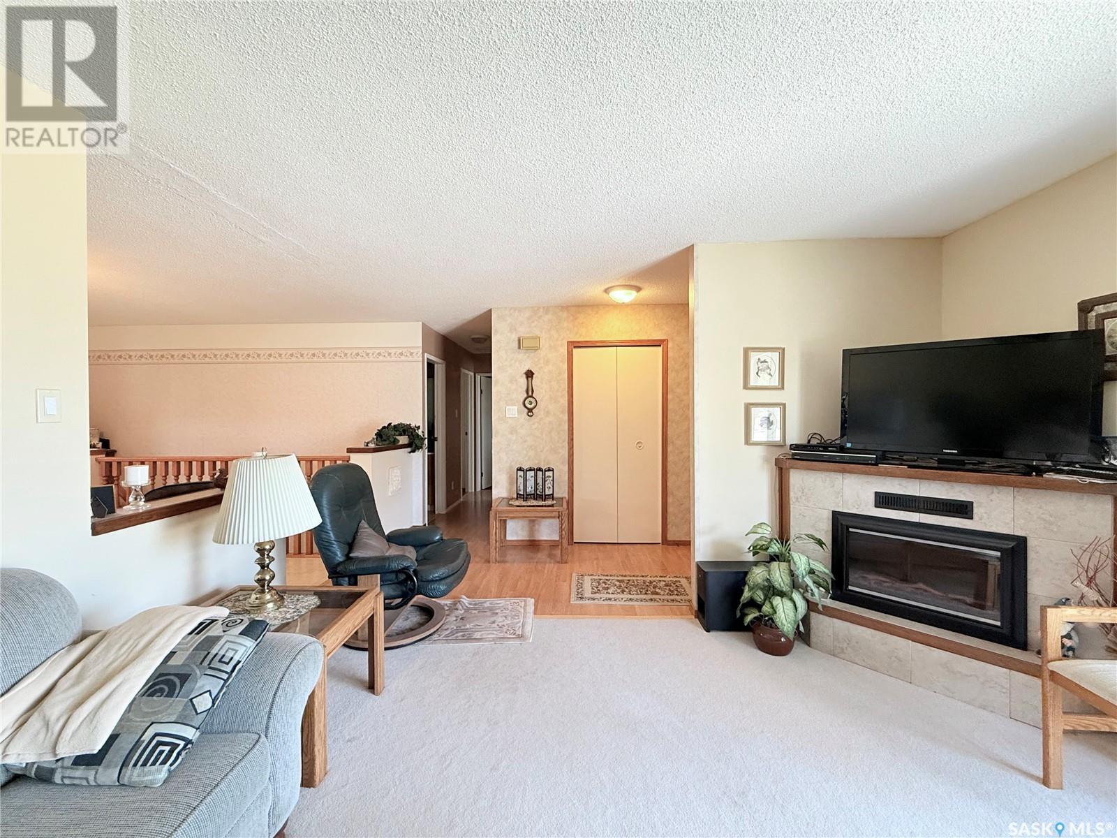 Photo 7 of 51 Tufts Crescent, Outlook SK