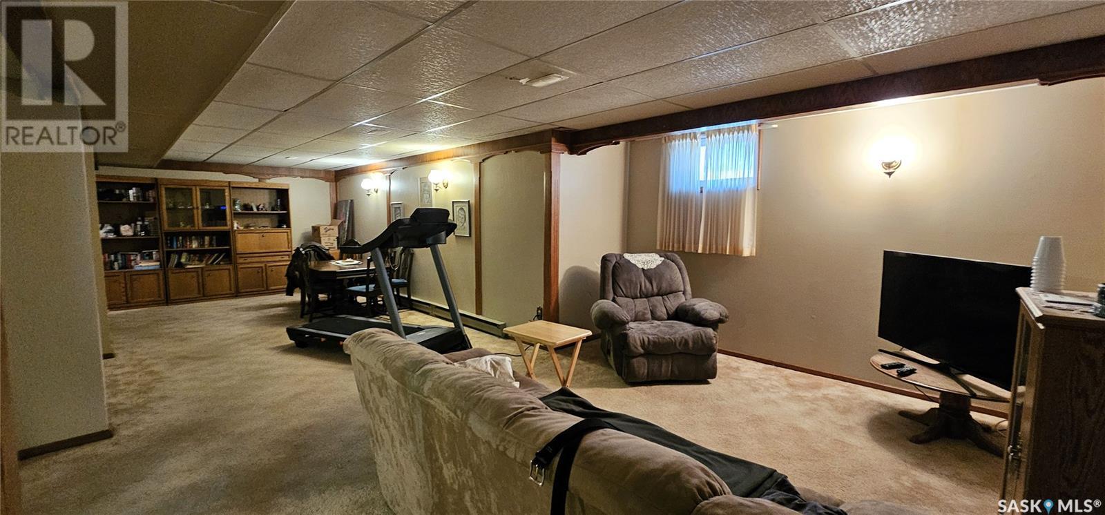 Photo 4 of 1511 98th Street, Tisdale SK