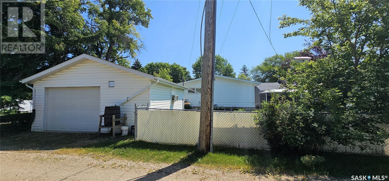 Photo 23 of 1511 98th Street, Tisdale SK