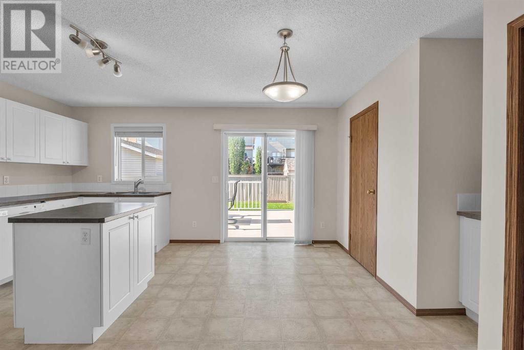 Single Family House for Sale in  Covepark Way NE Coventry Hills Calgary 