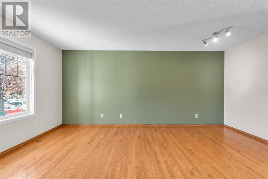 Single Family House for Sale in  Covepark Way NE Coventry Hills Calgary 