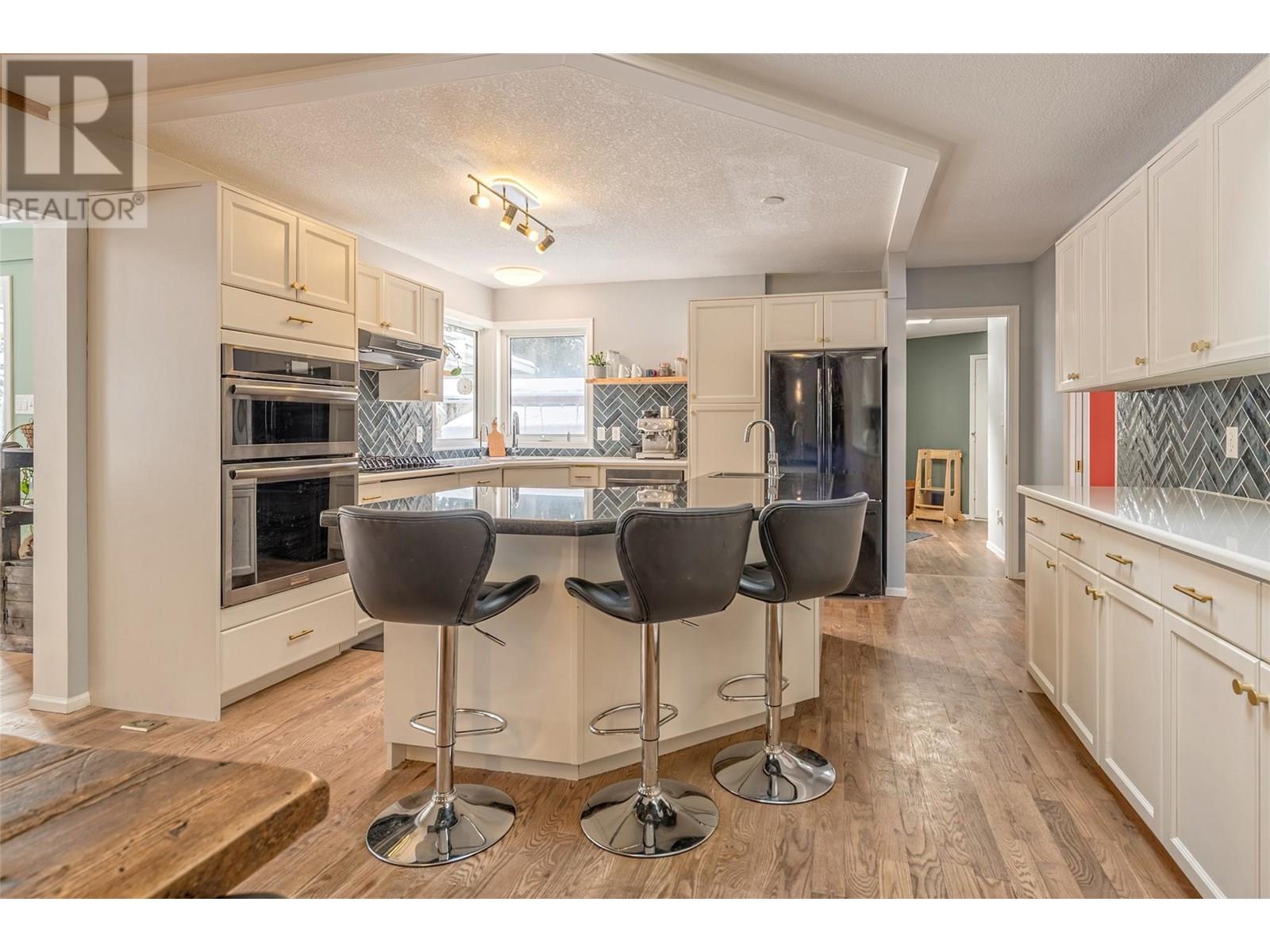 3445 Sidney Crescent, Spallumcheen