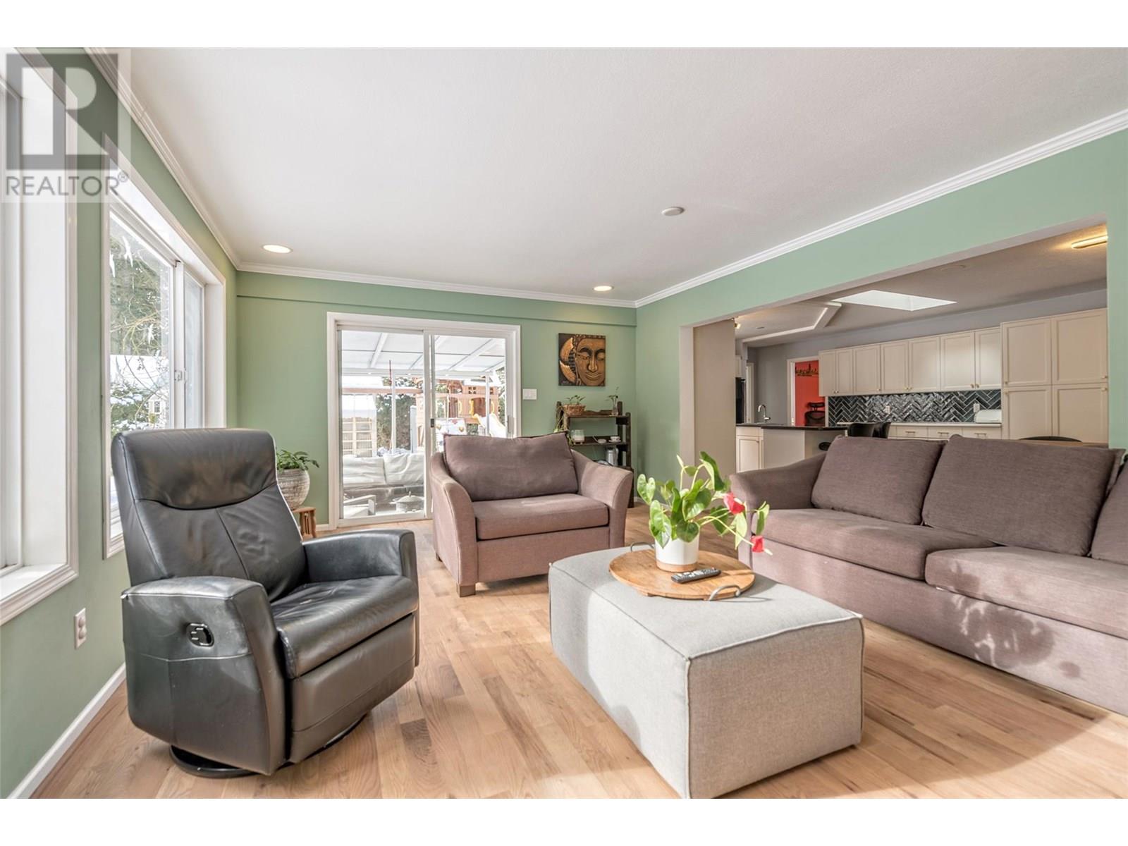 3445 Sidney Crescent, Spallumcheen