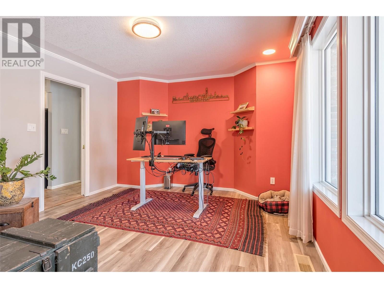 3445 Sidney Crescent, Spallumcheen